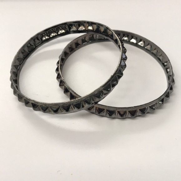 Metal Spike Bracelets - Picture 3 of 8